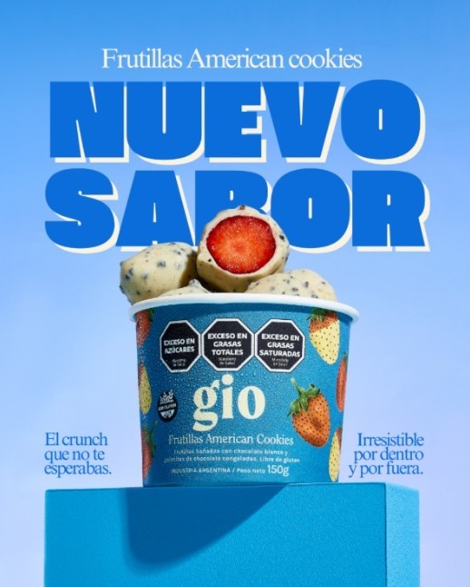 Gio - Frutillas American Cookies (Frutillas  bañadas en chocolate blanco y galletitas de chocolate - 160gr) 